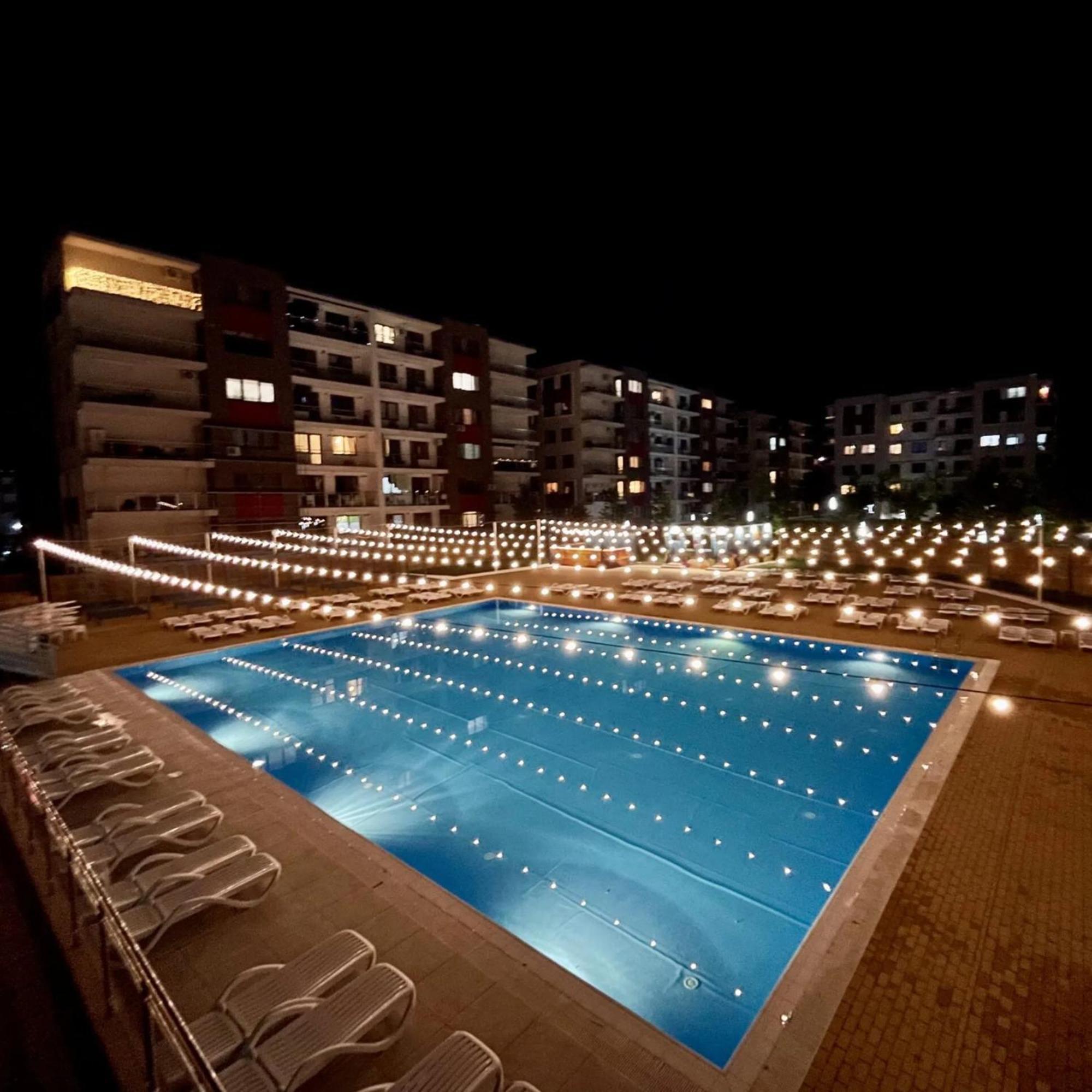 Apartment "Solar 48", Private Parking, One Bedroom Bucarest Esterno foto