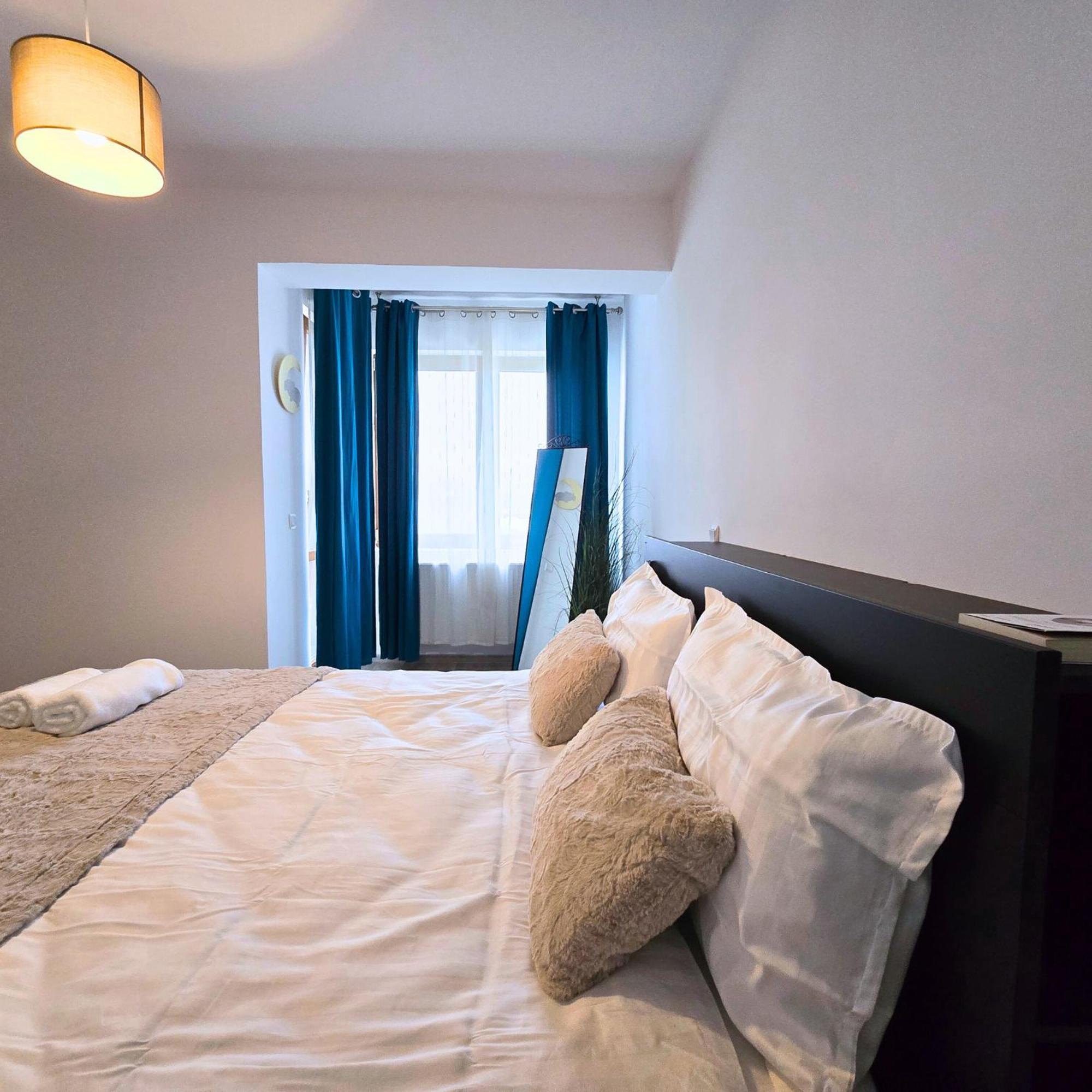 Apartment "Solar 48", Private Parking, One Bedroom Bucarest Esterno foto
